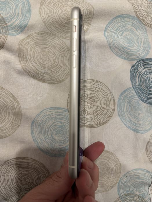 iPhone 11 128GB – Usado, Bom Estado.