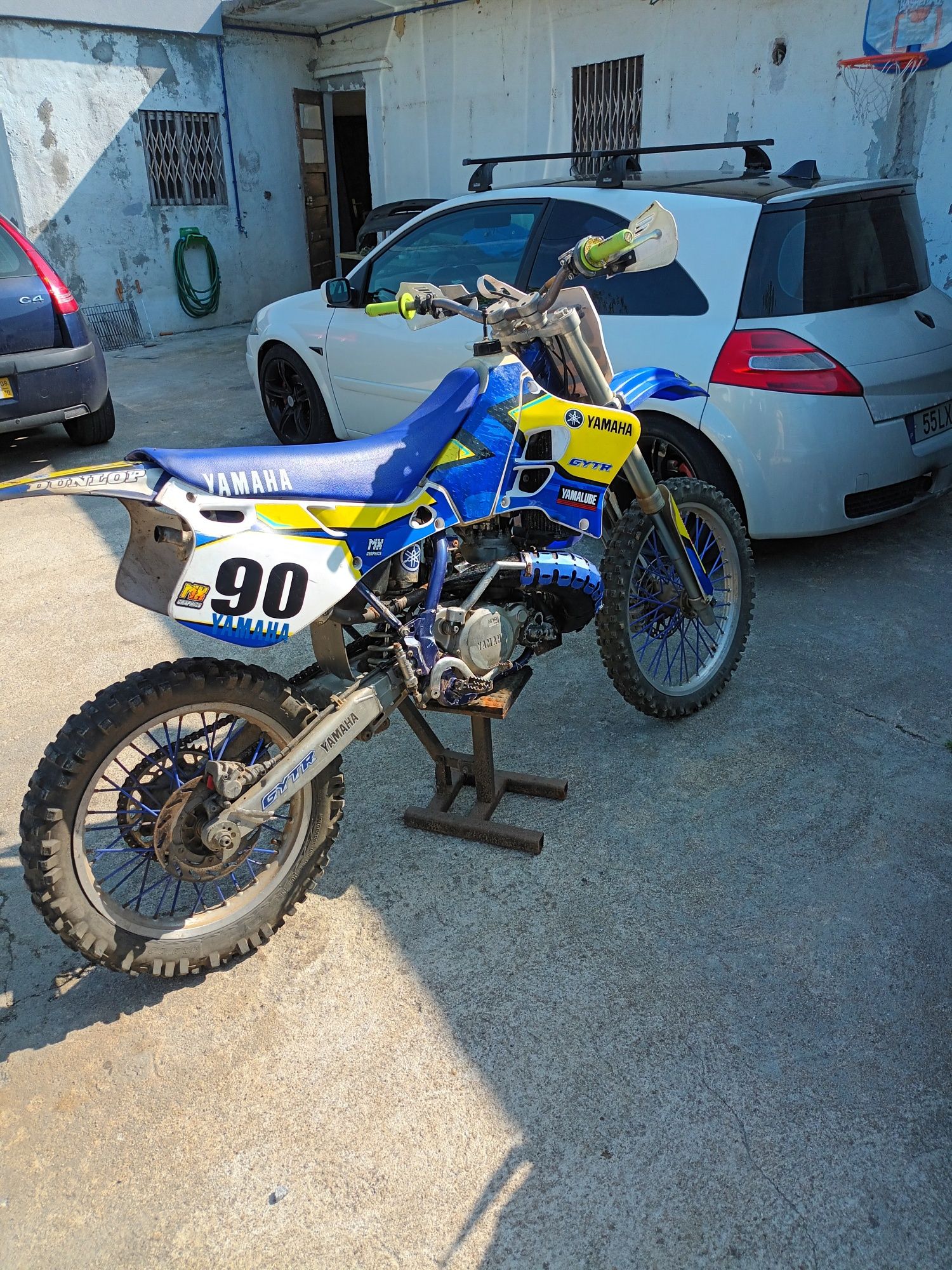 Yamaha YZ 250...