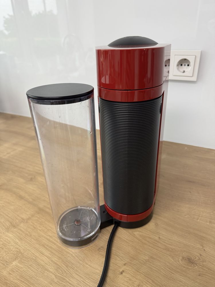 Ekspres kapsułki Nespresso Vertuo DeLonghi ENV150.R czerwony (P)
