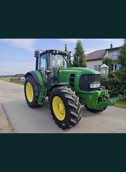 John Deere 7430.