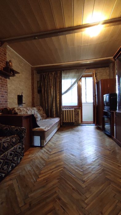 Продам двокімнатну квартиру ТРЦ Україна