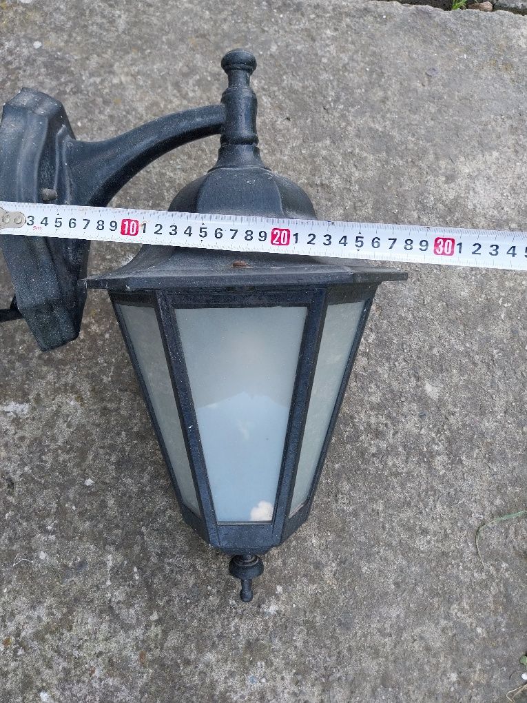 Lampa zewnętrzna