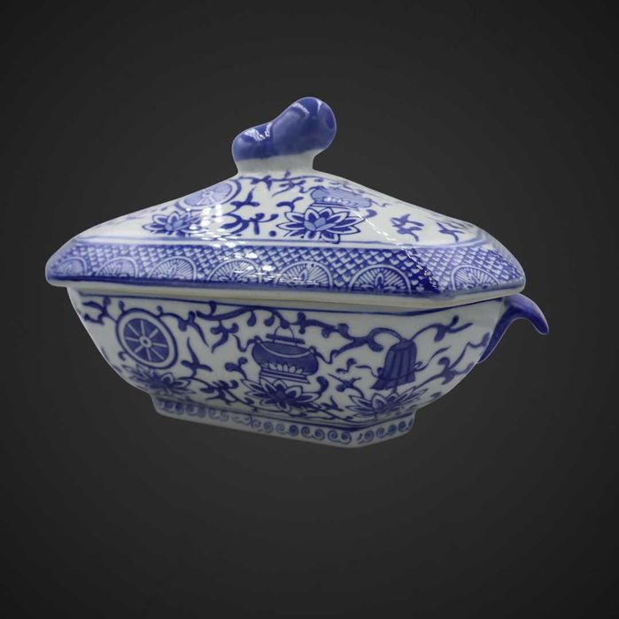 Pojemnik ceramiczny w stylu dynastii Ming b5/101961