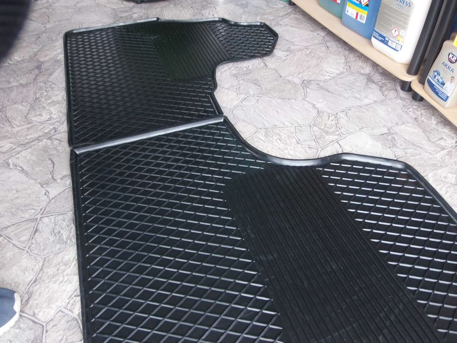 Dywaniki Gumowe Korytka Mercedes Sprinter Volkswagen Crafter VW Rok 06