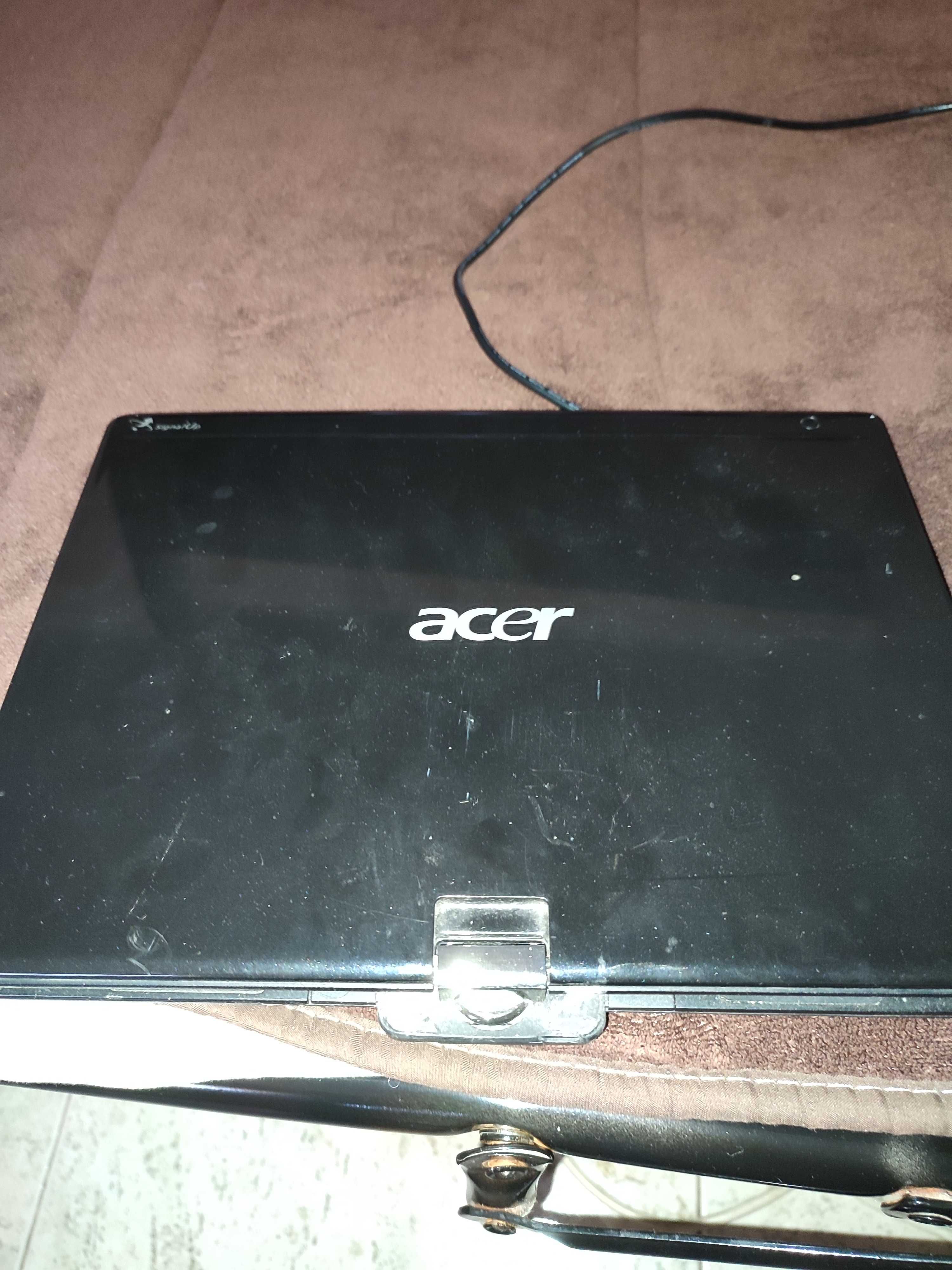 Portátil Acer Aspire 1825pt