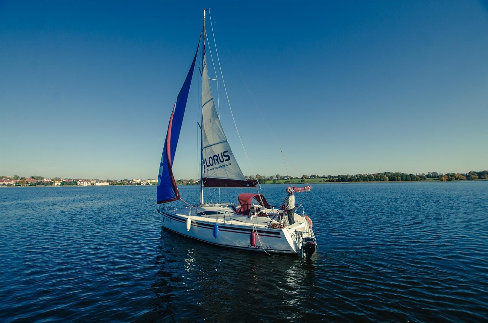 Czarter wynajem jachtów wynajem mazury Ryn Giżycko Mikołajki Antila