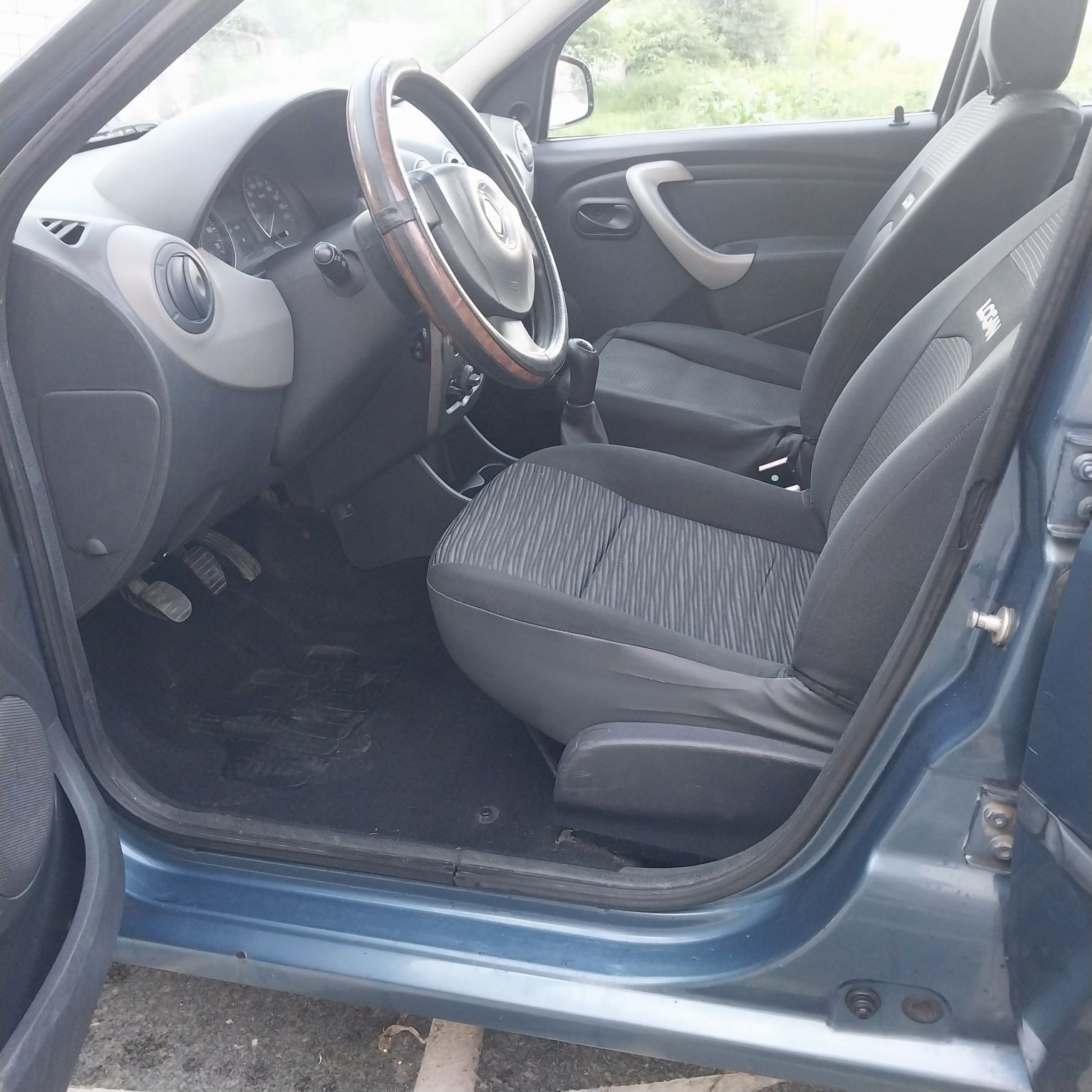 Автомобіль Renault Logan 2010