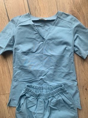 niebieski kolplet scrubs