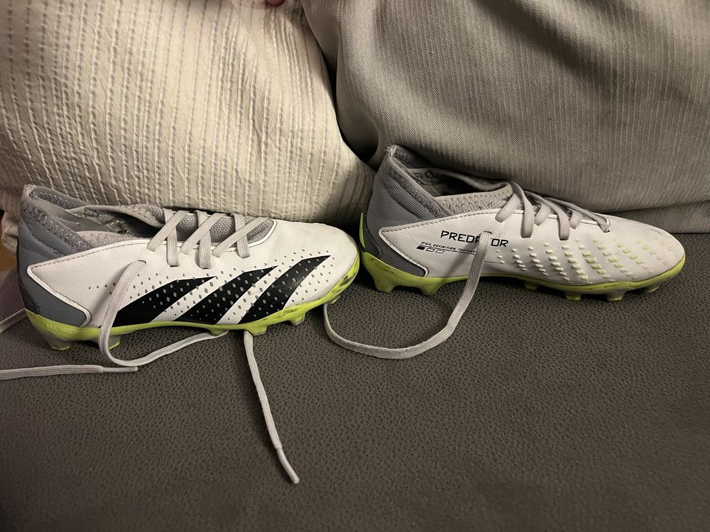 Chuteiras adidas predator tamanho 32
