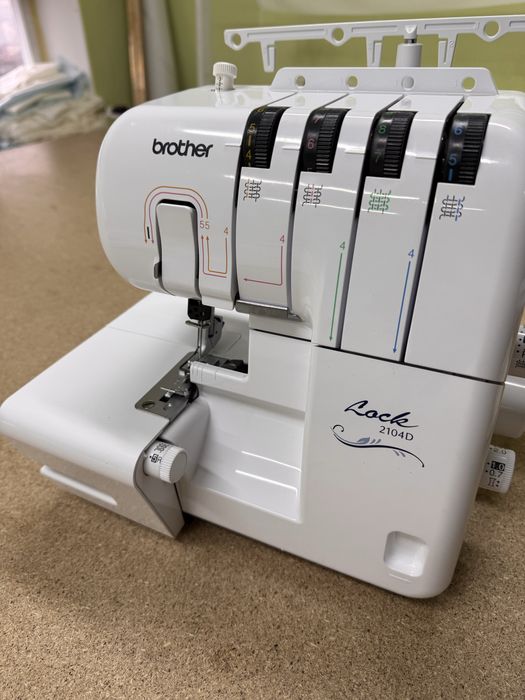 Оверлок Brother 2104 d