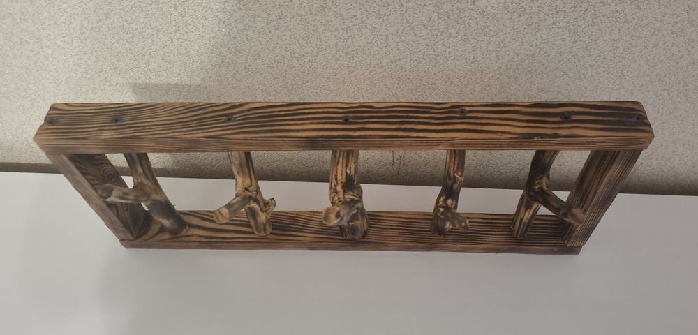 Вішалки для одягу .декор.вироби з дерева