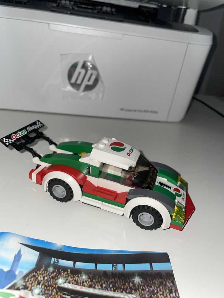 Lego city samochod wyscigowy