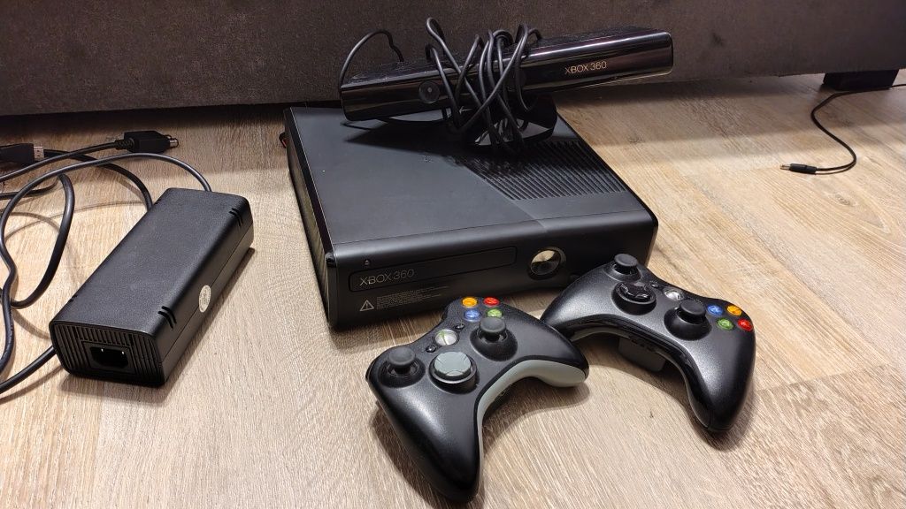 Xbox 360 RGH 1TB 2 pady