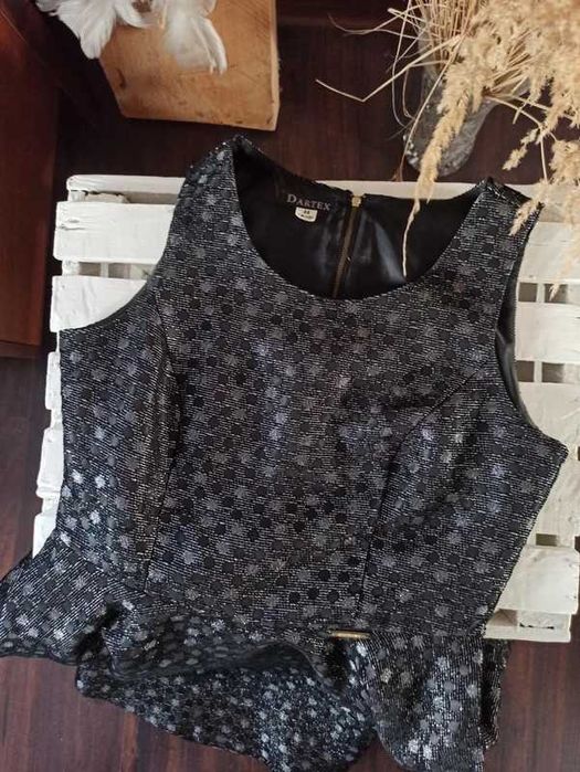 Elegancka sukienka, taliowana R. 44, na święta, sylwestra