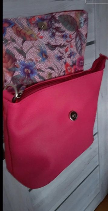 Nowa torebka listonoszka fuksja skora naturalna