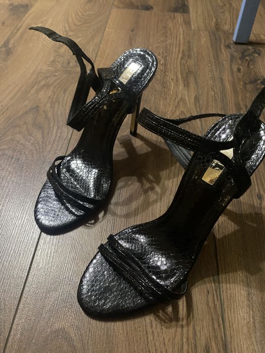 Класичні босоніжки