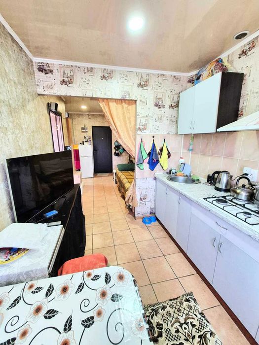 Продам однокімнатну квартиру 37 м2 з меблями та технікою.