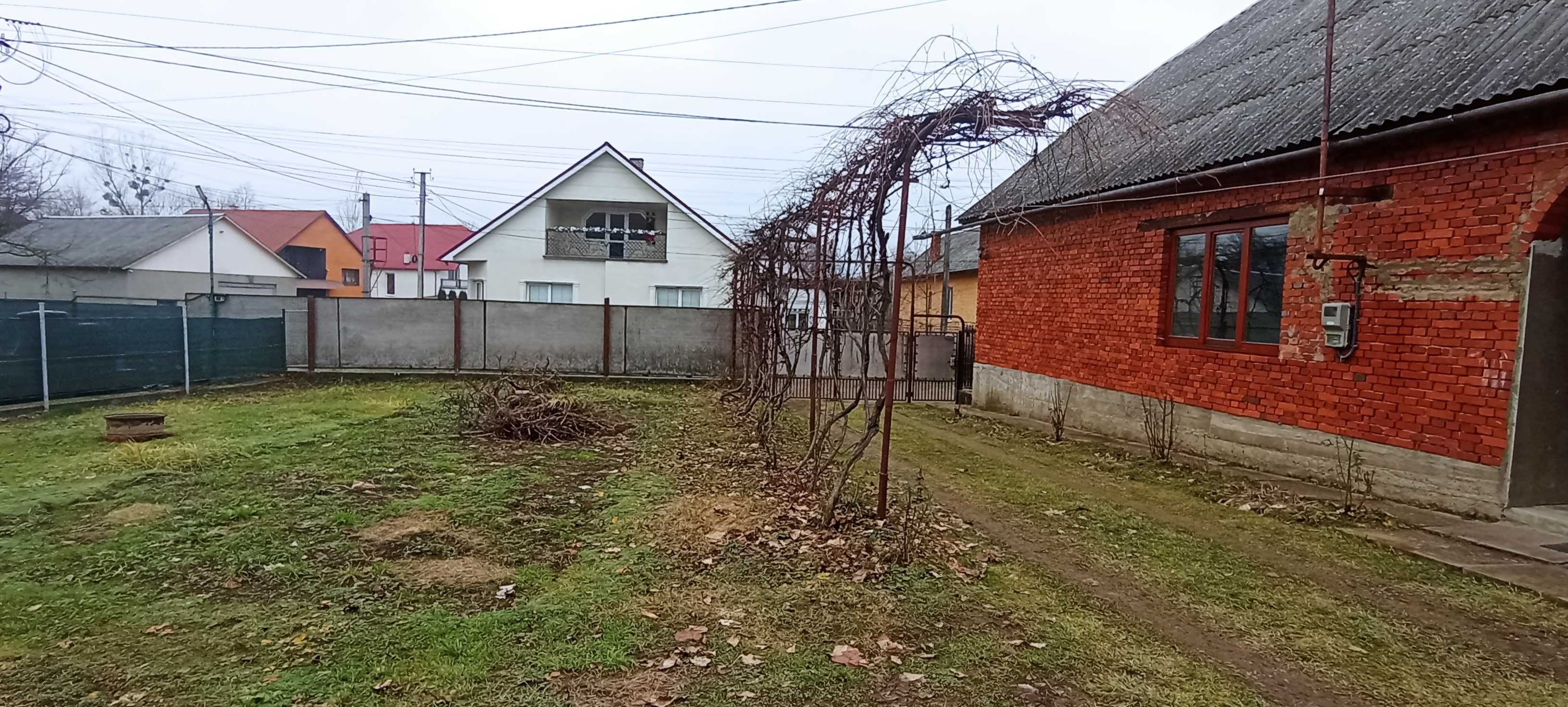 Продаємо земельну ділянку в центрі міста Свалява  Закарпатської