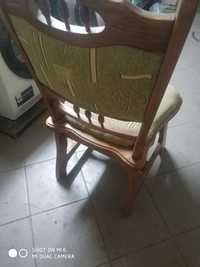 Dębowe krzesło wykonane z twardego drzewa