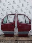 Дверка передня права, ліва Mercedes Sprinter w906 316 318 319 червона