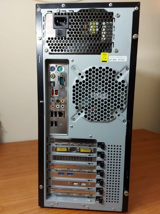 PC Intel Core2 CPU 6600 2.40 Ghz, 2,9 GB RAM, Radeon X 1950 Series