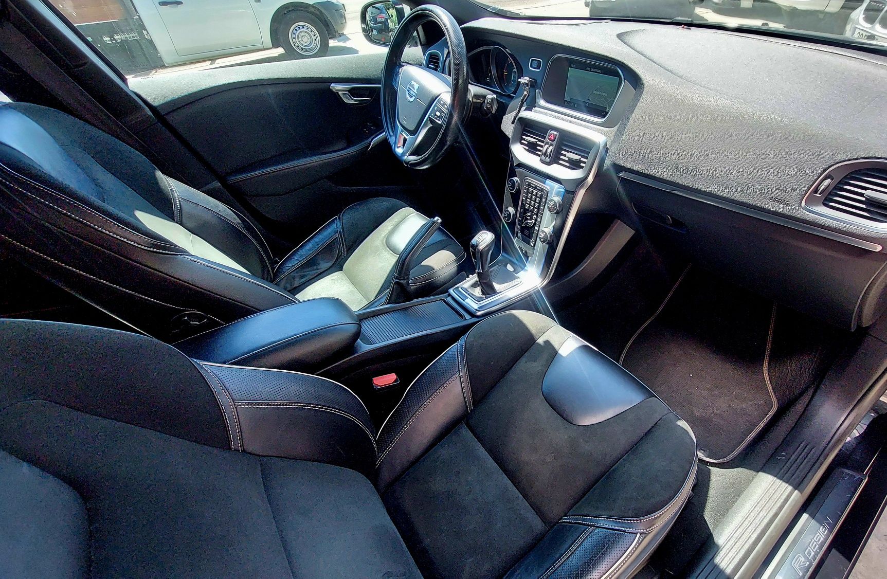 Volvo V40 D4 190cv R-Design