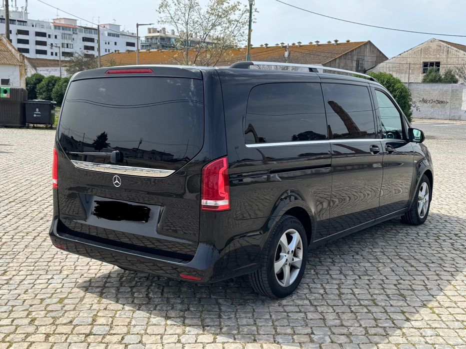 Mercedes V220 carro familiar