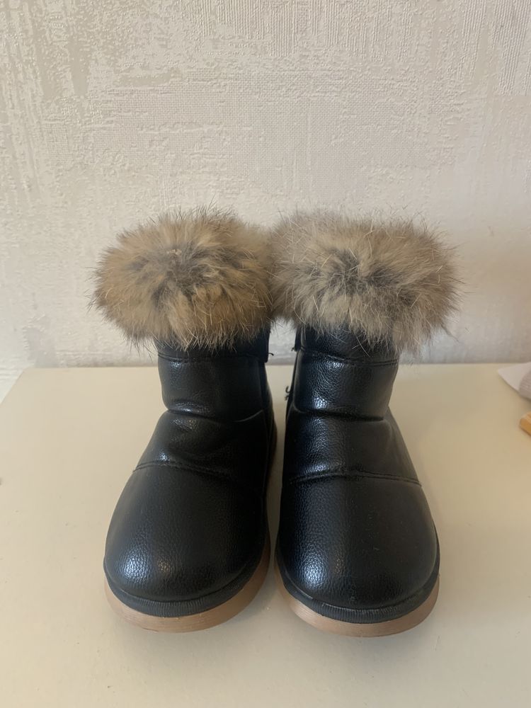 Зимові черевики дитячі