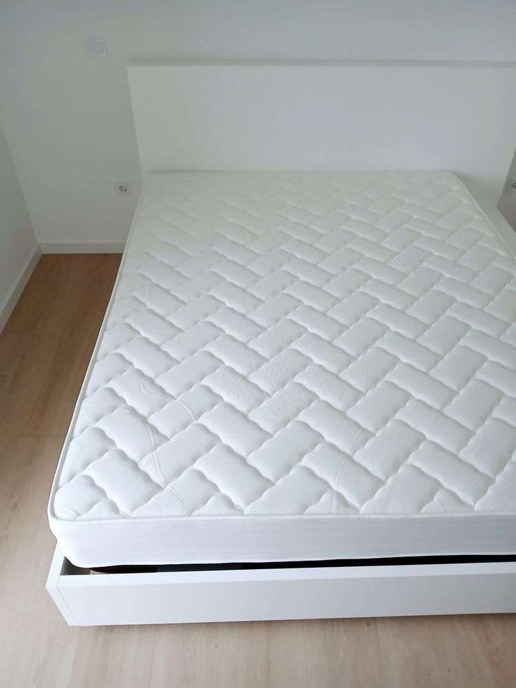 Cama Casal branca
