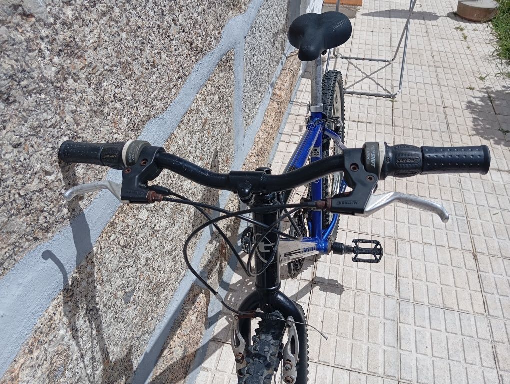 Bicicleta desportiva