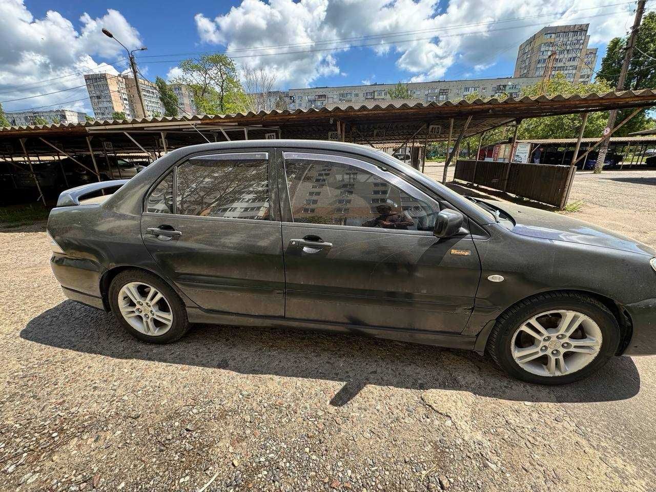 Автомобіль Міцубісі Лансер 9