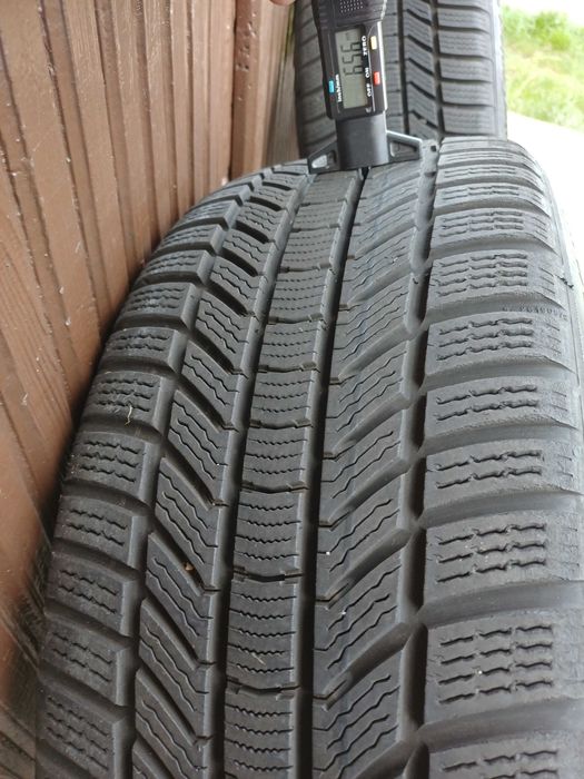 Koła zimowe Skoda 18 8J ET44 235/45R18 Continenta WinterContact TS870P