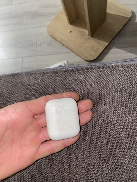 Продам чехол с под airpods