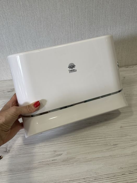 Диспенсер для паперових рушників Trento