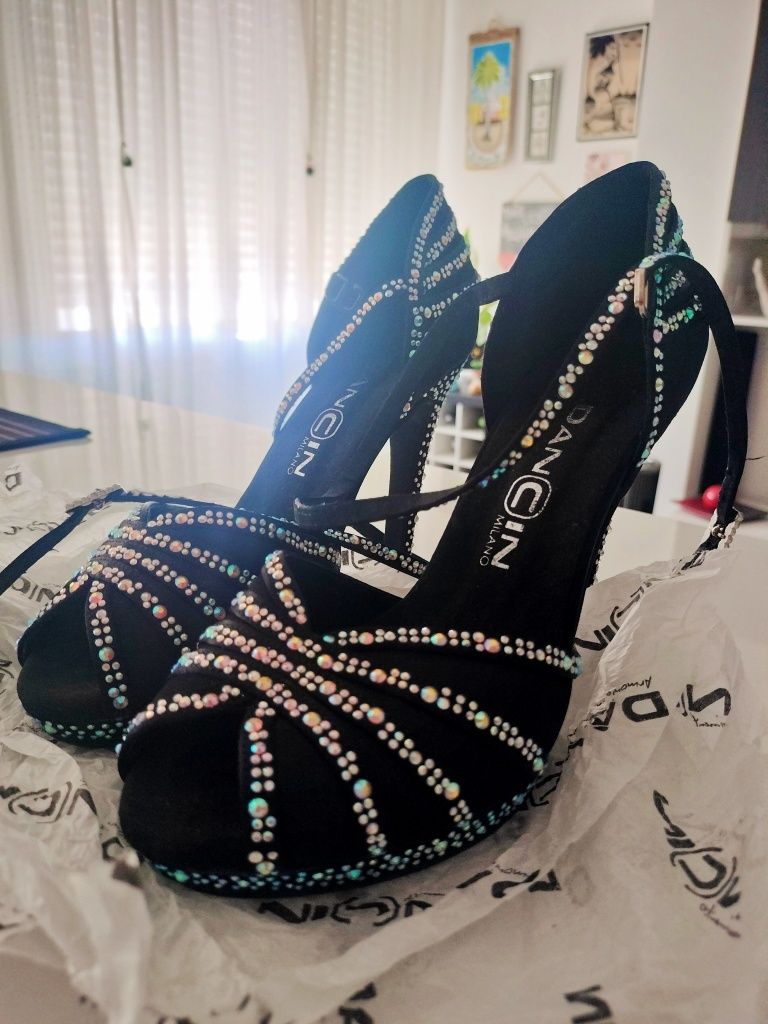 Sapatos de dança compensados