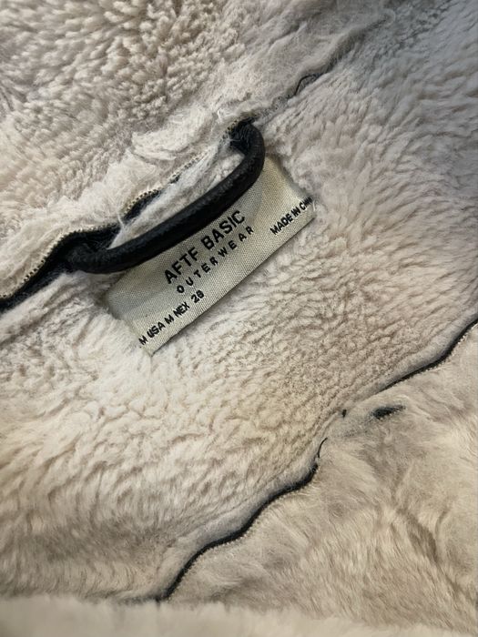 Жіноча Дублянка.