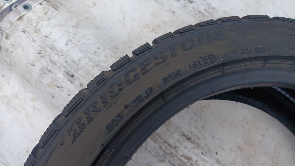 225/45/18 Bridgestone blizzak lm-32