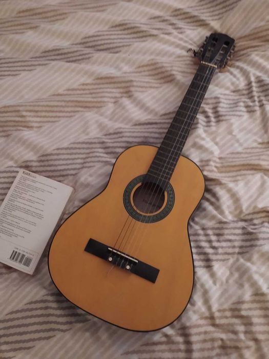Gitara Klasyczna dla dzieci, Mała