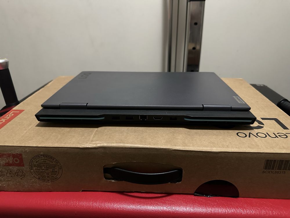 Portátil Gaming Lenovo LOQ | RTX 4060 | Ryzen 7 7840HS | 512GB SSD |