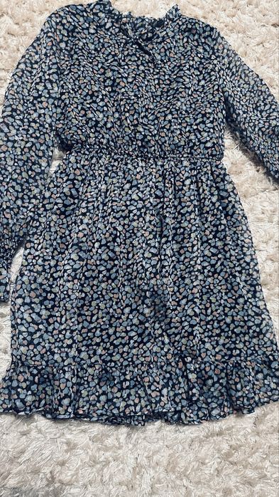 Сукня для дівчинки