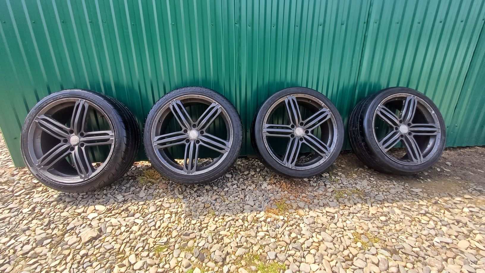 Дискі з ризиною 285/35R22 ауді розбір