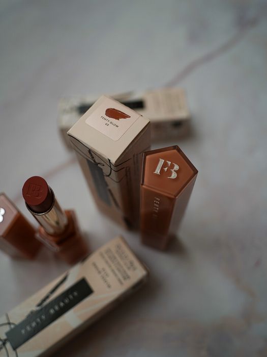 Помада для губ Fenty Beauty High- Shine Gloss Stick