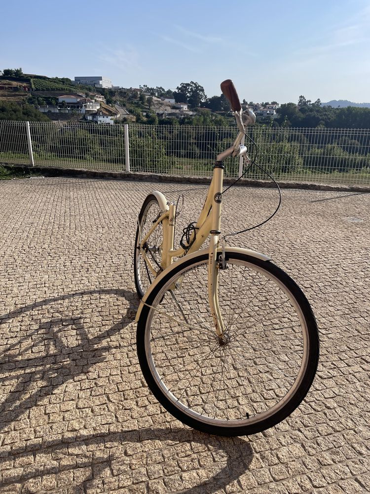 Bicicleta mobele vintage
