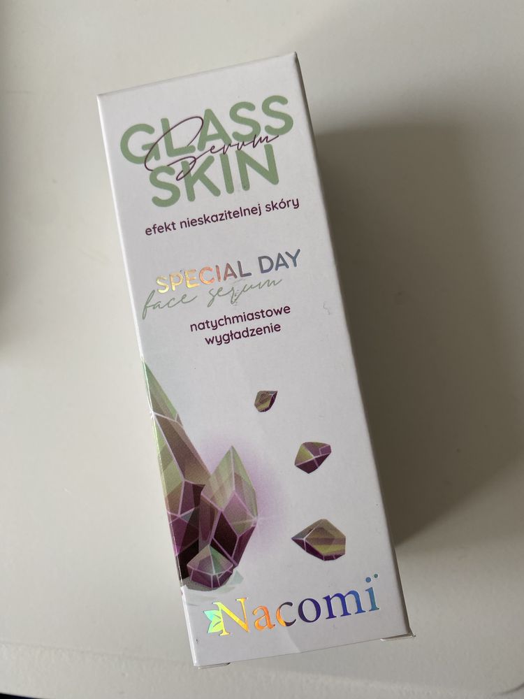 Nacomi skin glass