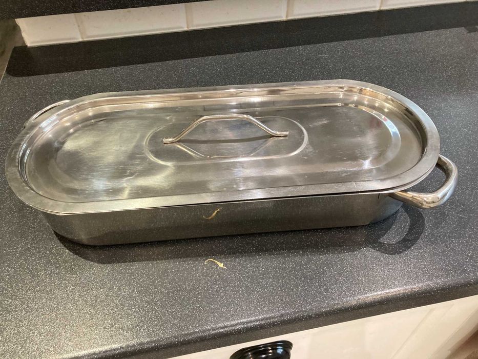 Garnek ze stali nierdzewnej, podłużny z wkładem do gotowania