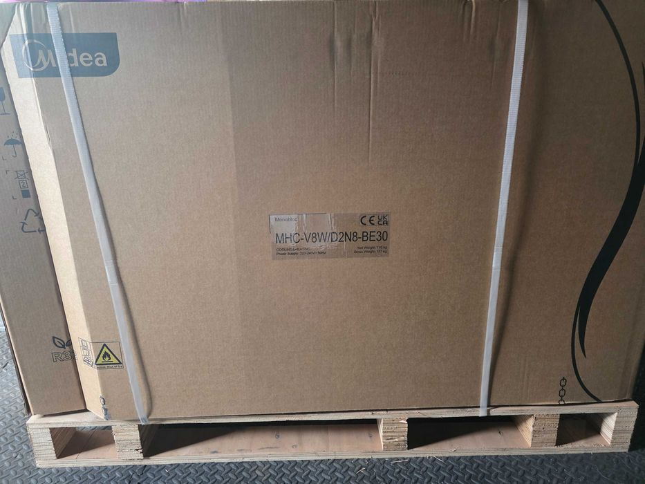 Pompa ciepła Midea M-thermal 8,4kw  monoblok+sterownik WiFi NOWA