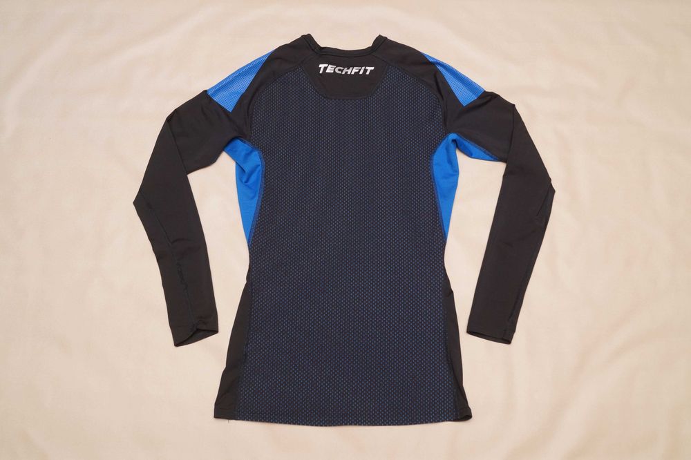 Лонгслив Adidas Techfit. Компресионная термокофта Adidas. Рашгард