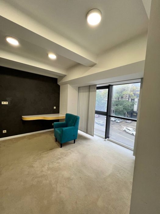 Сдам офис на 9 кабиентов с ремонтом , Центр