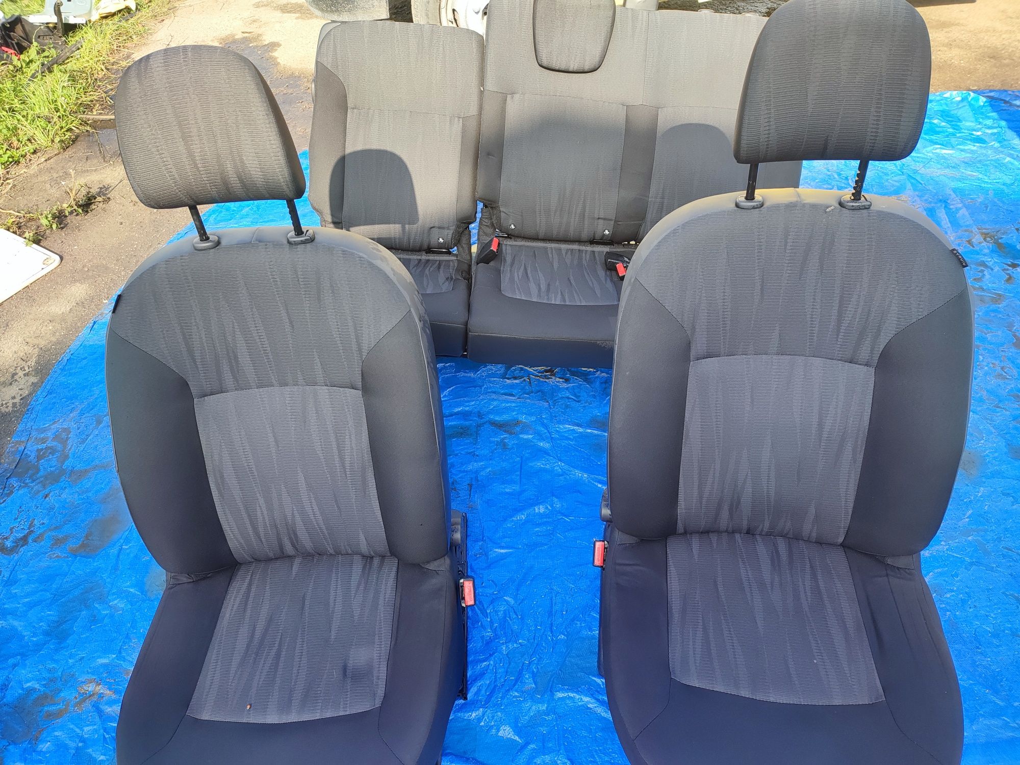 Komplet siedzeń przód tył dacia dokker lodgy