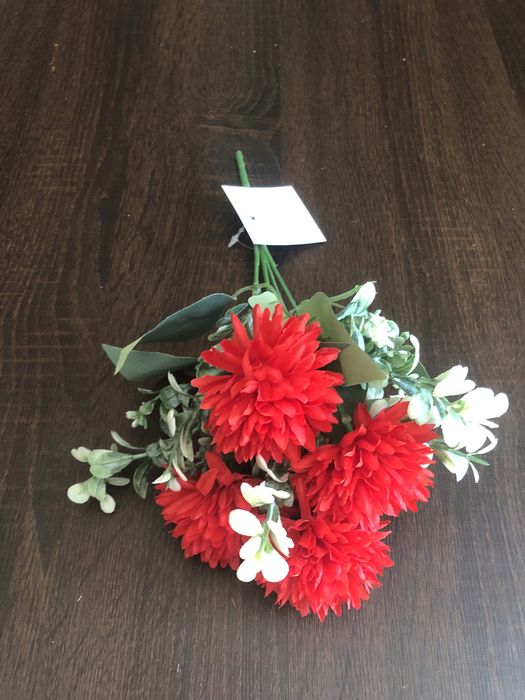 Bukiet sztucznych kwiatków 48tknkw